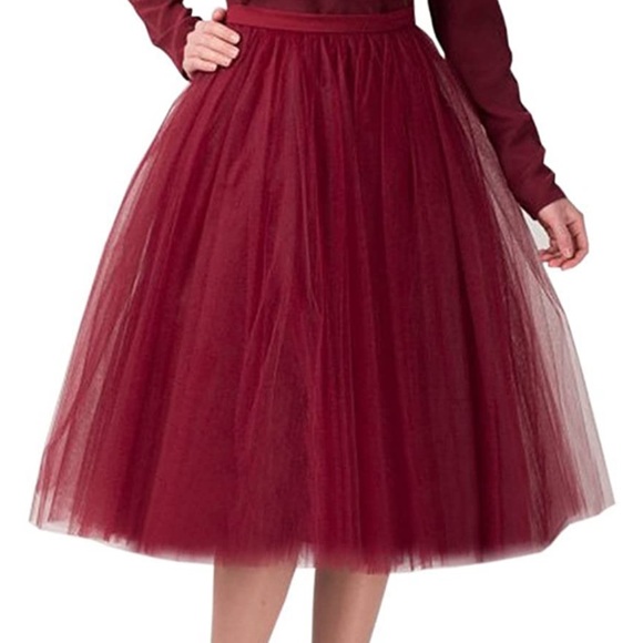 Red mid length tulle skirt. Perfect for the holidays or fancy night out! - Picture 2 of 3